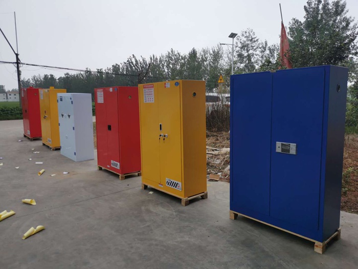 常州教科院附属中学采购我司危化品安全储存柜