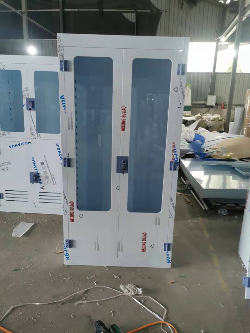 西安交通大学采购我司PP酸碱柜